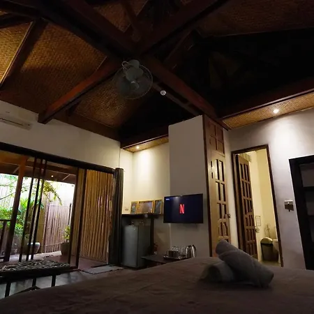 Fisheye The Rooms - Family Room-3