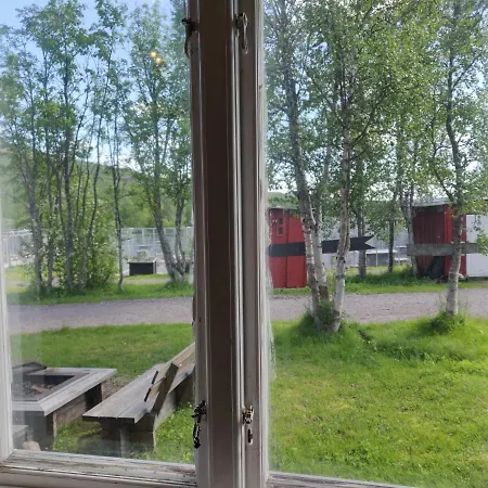 Husky Lodge Hostel-2
