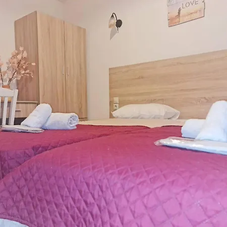 Agnes Rooms-3