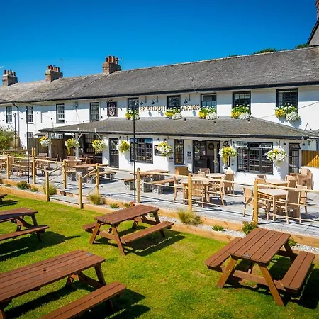 Brendon Arms-3