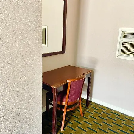 Bradbury Inn-3