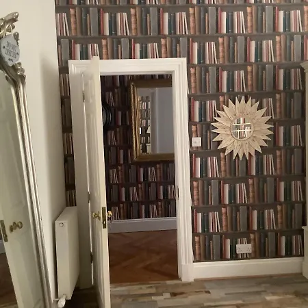 A Room In The City - West-3