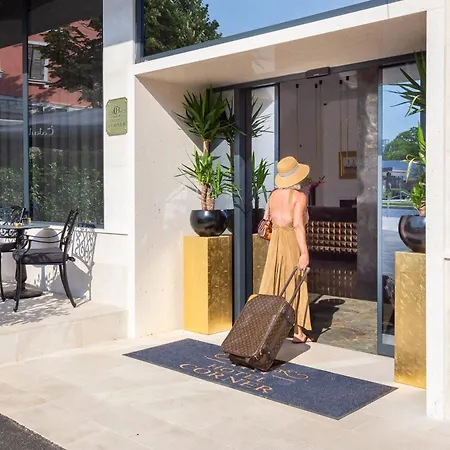 Hotel Corner-2