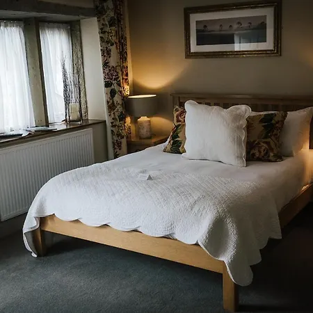 The Woodman Inn-3