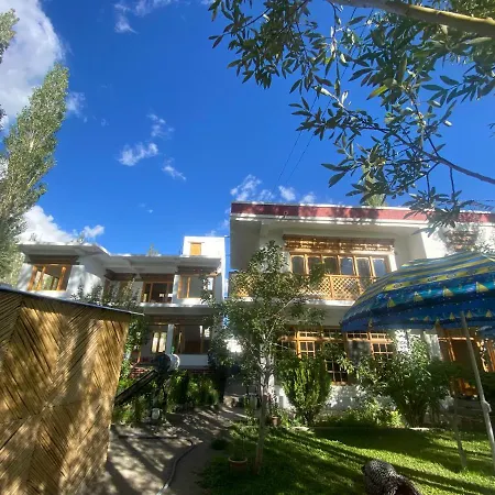 Otsal Guest House Nubra-2