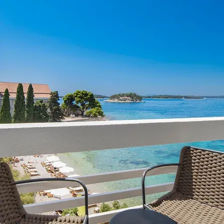 Beach Bay Hvar Hotel-3
