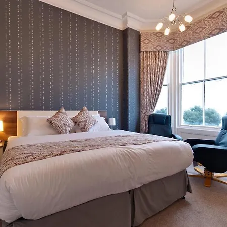 Lauriston & Lawton Court Hotel-3