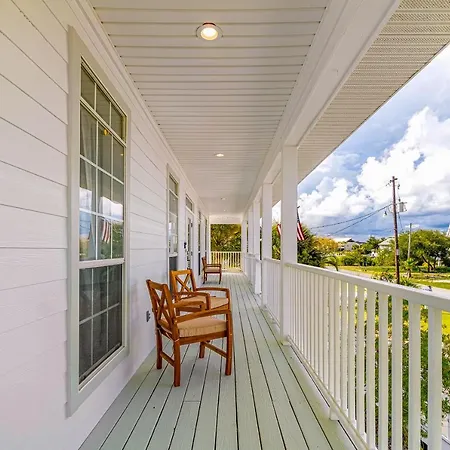 Hideaway On The Bay-3