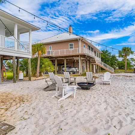 Hideaway On The Bay-2