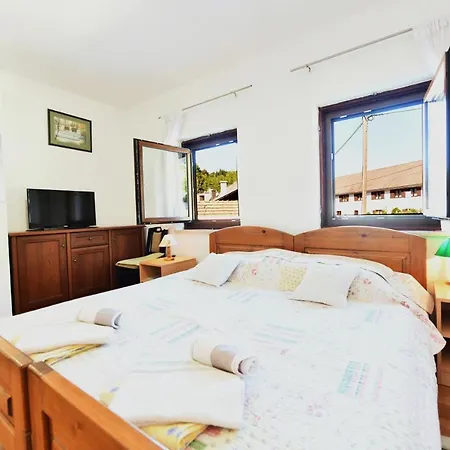 Guest House Vuceta-2