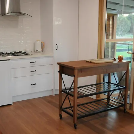 Wagtail Nest Country Retreat - Longford Vic 3851-2