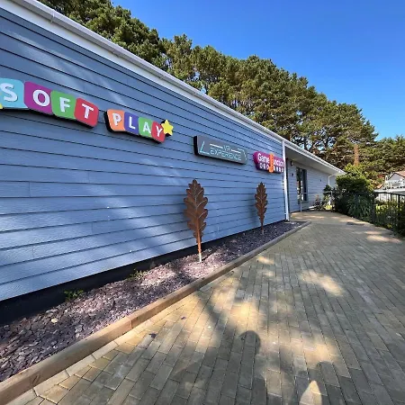 Contemporary Caravan At Newquay Holiday Park-2