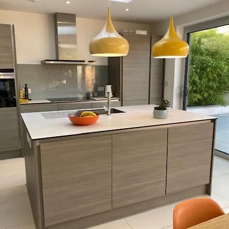 72 Ashley Road-3