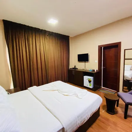 Alpha Suites Hotel-3