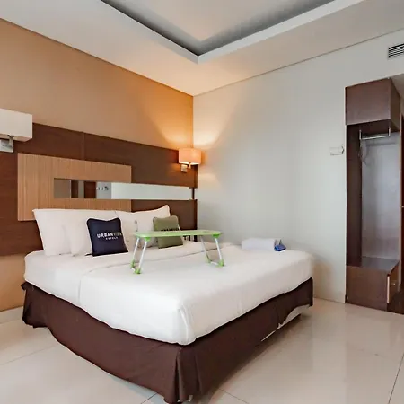 Urbanview Hotel Newton Riau Bandung By Reddoorz-2