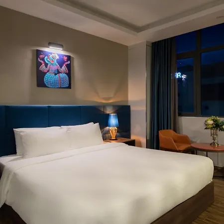 Aaron Hotel-3