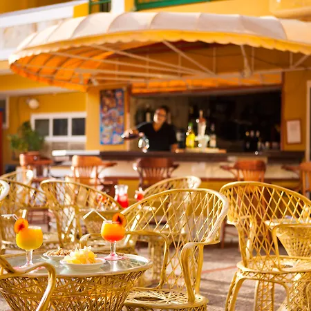 Caleta Garden-2