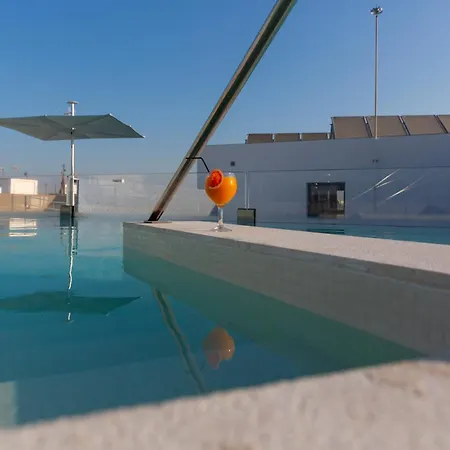 Hotel Macia Sevilla Kubb-2