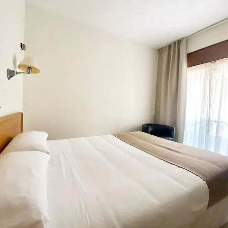 Hotel Leuka-3