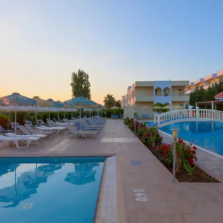 Memphis Beach Hotel-2