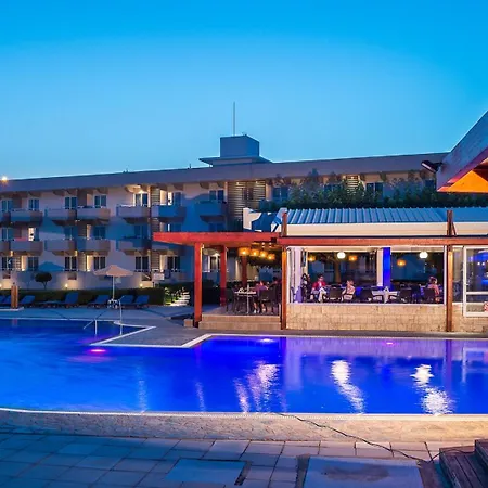 Zoes Hotel & Suites-2