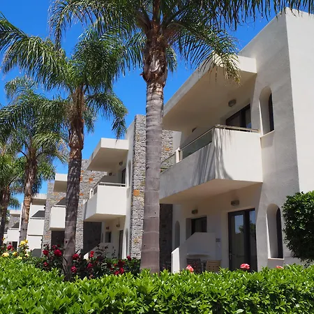 Cooee Kyknos Beach Hotel & Bungalows-3