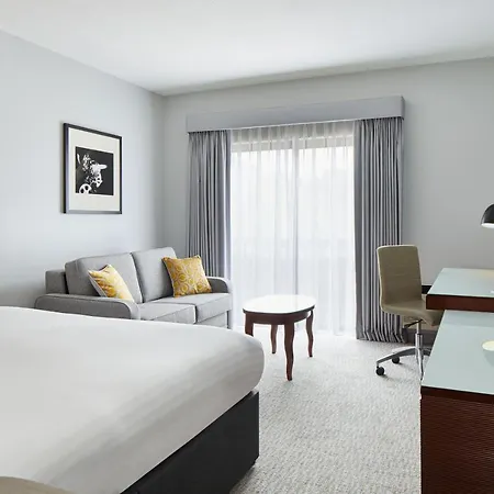 Delta Hotels By Marriott Cheshunt-2