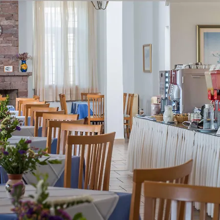 Hotel Delfinia-2