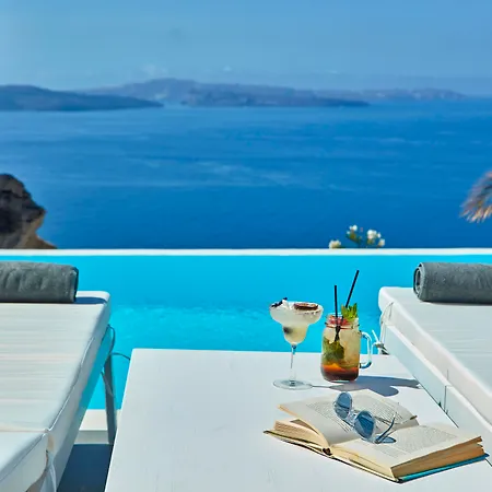 Villaki Oia-2