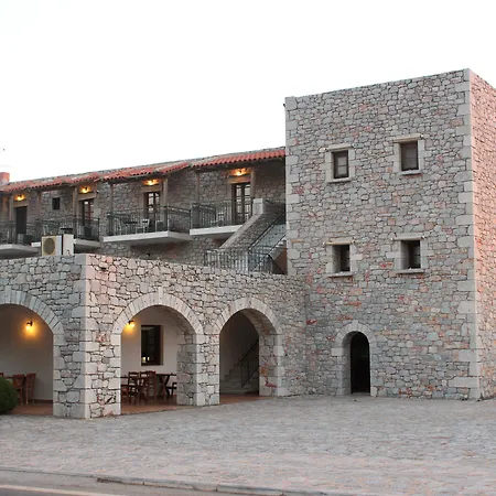 Kastro Maini-2