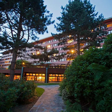 Disney Sequoia Lodge-2