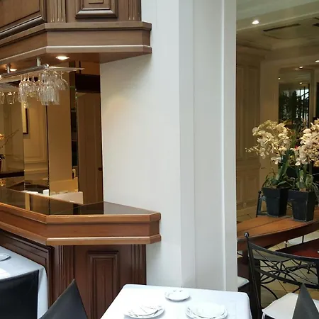 Hotel Suites Unic Renoir Saint-Germain-2