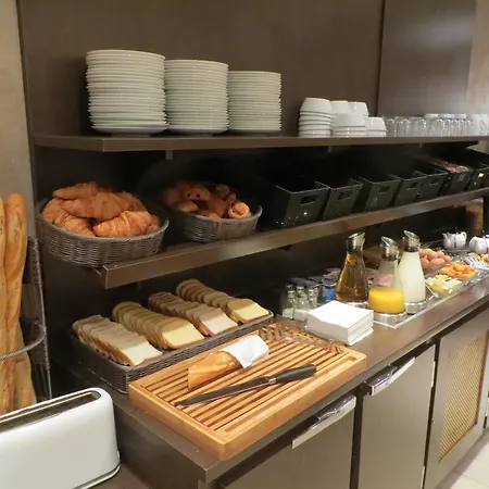 Hotel Apolonia Paris Montmartre; Sure Hotel Collection By Best Western-3