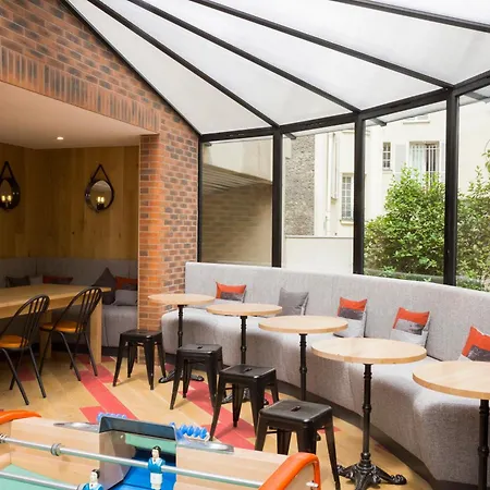 Hotel Izzy-3