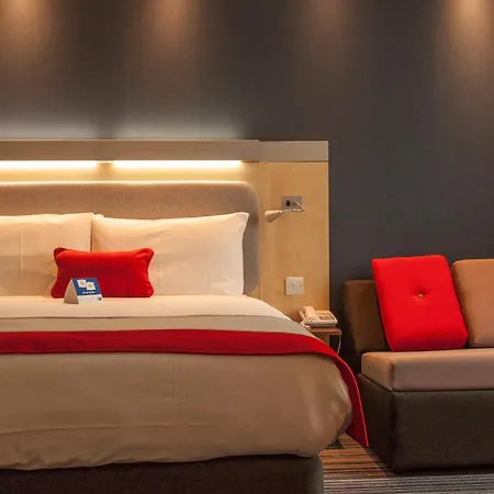 Holiday Inn Express Slough-3