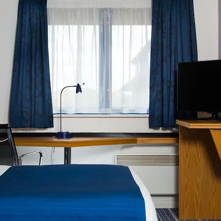 Holiday Inn Express London - Wandsworth By Ihg-3