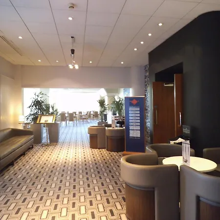 Airport Inn Gatwick-2