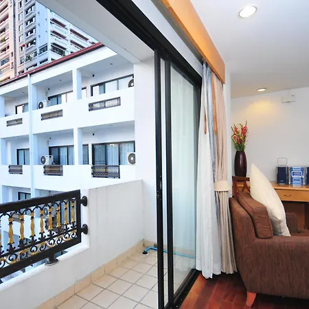 Admiral Suites Bangkok-2