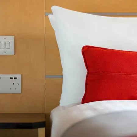 Holiday Inn Express Park Royal By Ihg-3