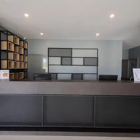 Nora Lakeview-3