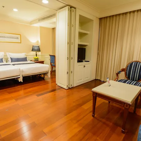 Centre Point Sukhumvit 10-2