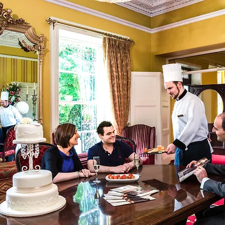 Cork'S Vienna Woods Hotel & Villas-3
