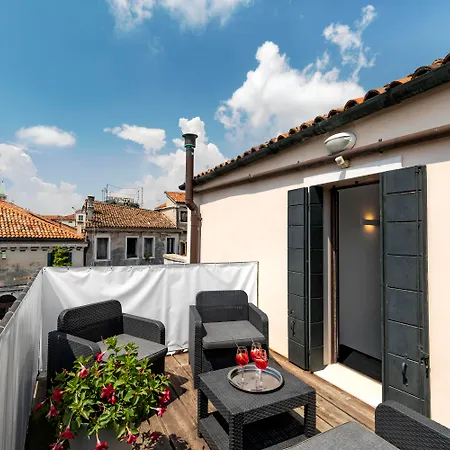 Palazzo Schiavoni Residenza D'Epoca & Suite-Apartments-3