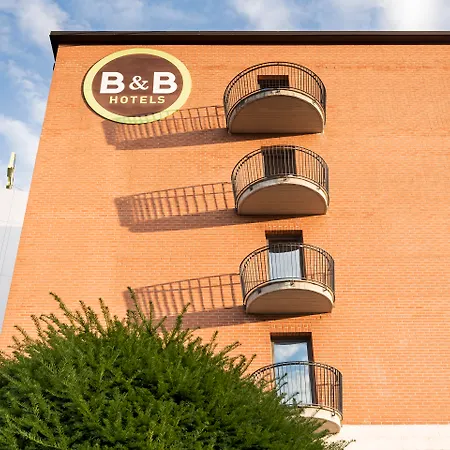 B&B HOTEL Padova-3