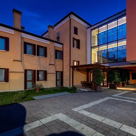 Unahotels Eco Hotel Villa Costanza Venezia-3