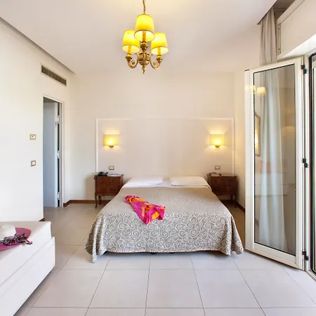 Hotel Alpha-2