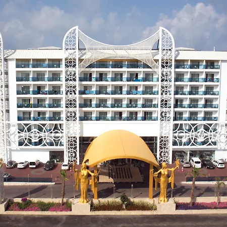 Azura Deluxe Resort & Spa-2