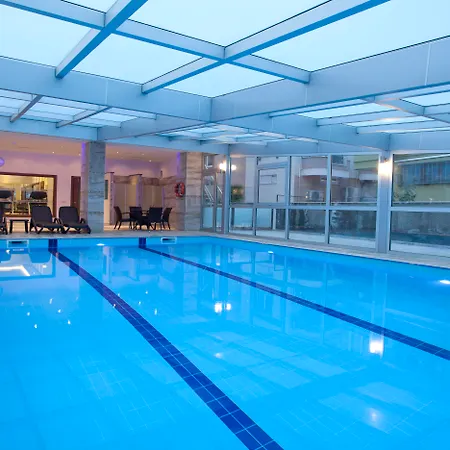Riviera Hotel & Spa-3