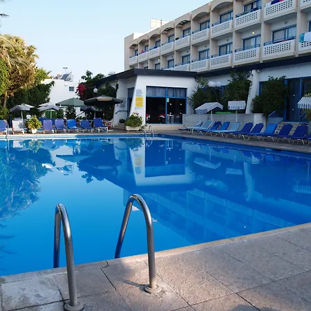 Paphiessa Hotel & Apartments-3