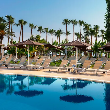 Cavo Maris Beach Hotel & Suites-3